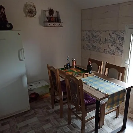 Проживание в семье Brdjanka