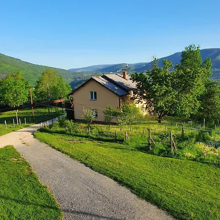 Quarto em Acomodações Particulares Brdjanka *